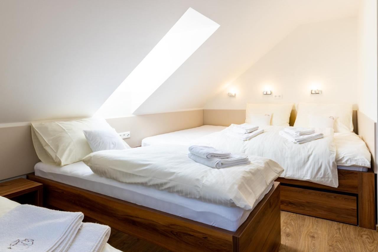 Apartmany Tlusty Svist Vaclavov u Bruntalu ภายนอก รูปภาพ